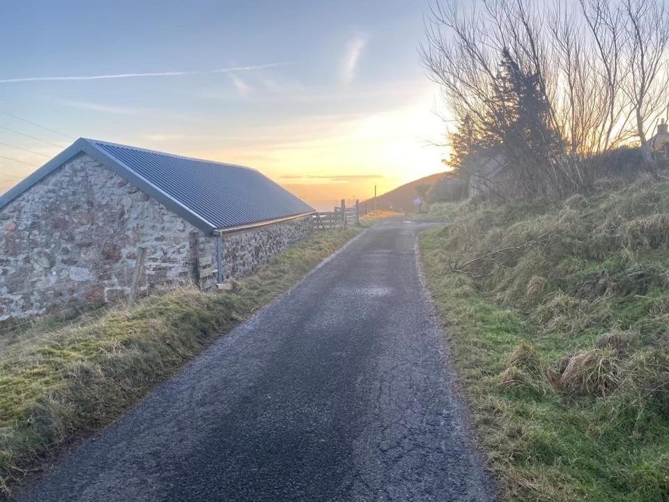 Piper'S Cave Bed And Breakfast Helmsdale Exteriör bild